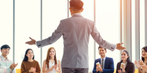 Eksekutif memimpin dengan visi strategis